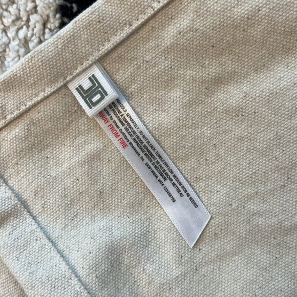 Urban Outfitters Yin Yang Tufted Tapestry - Picture 3 of 5